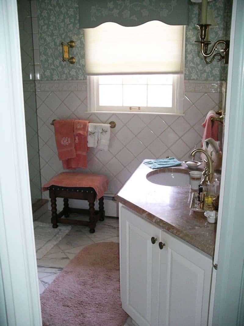 ranch-style-bathroom-before-the-remodel