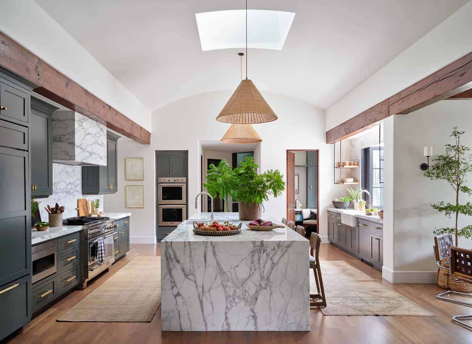 transitional-kitchen-with-an-island