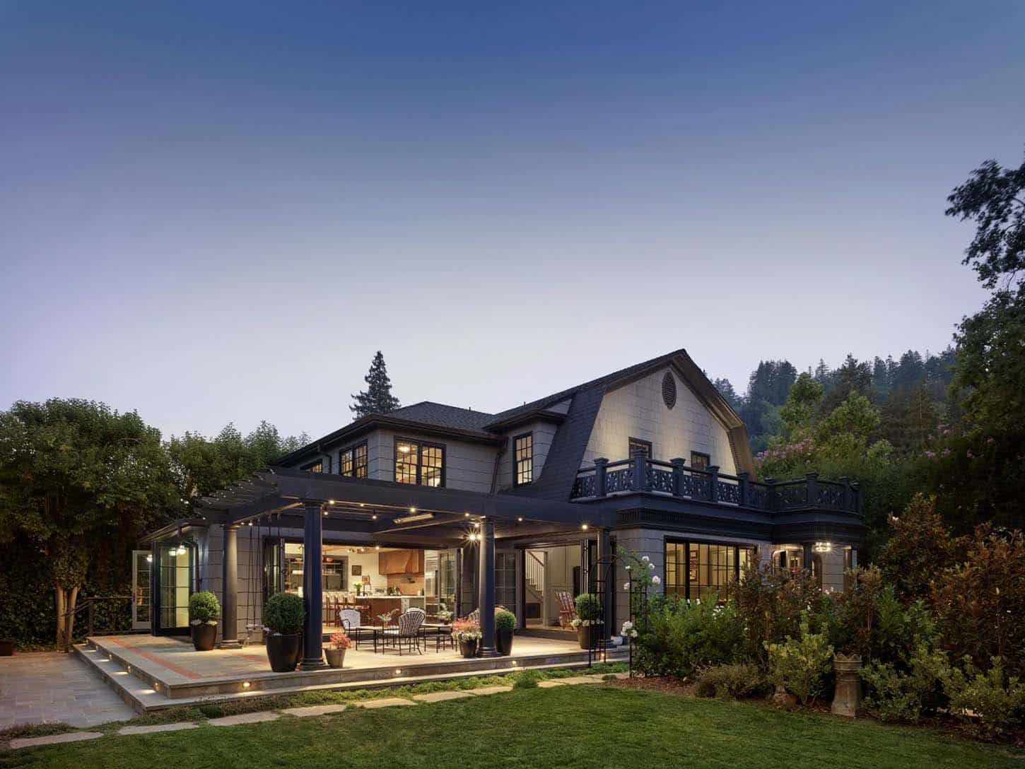 traditional-style-home-exterior-backyard-at-dusk