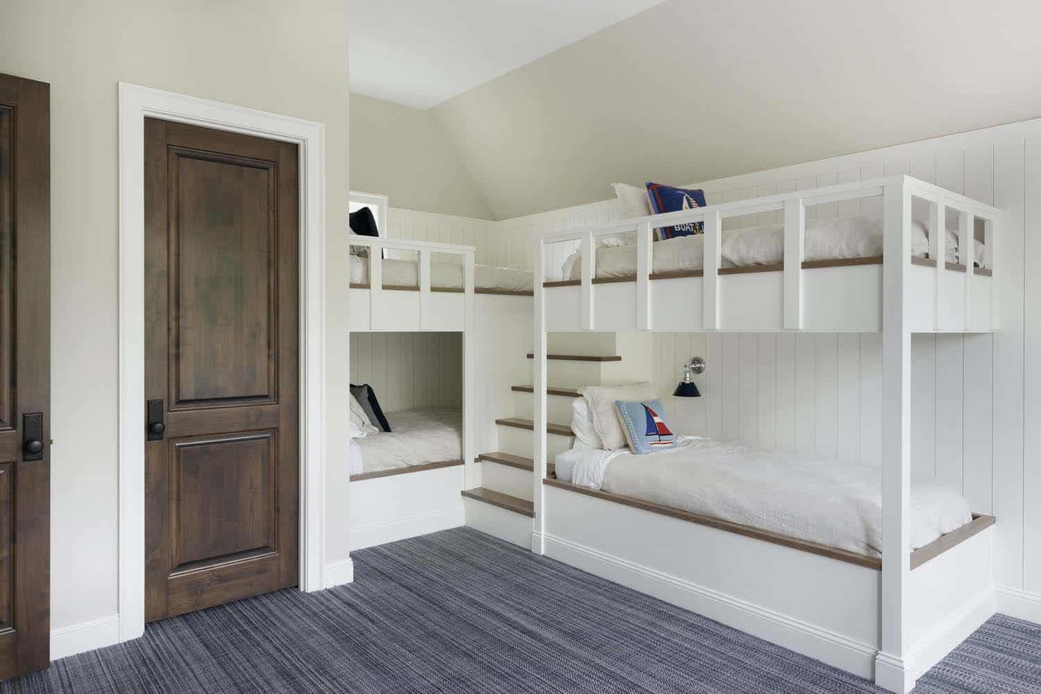 coastal-style-bunk-bedroom