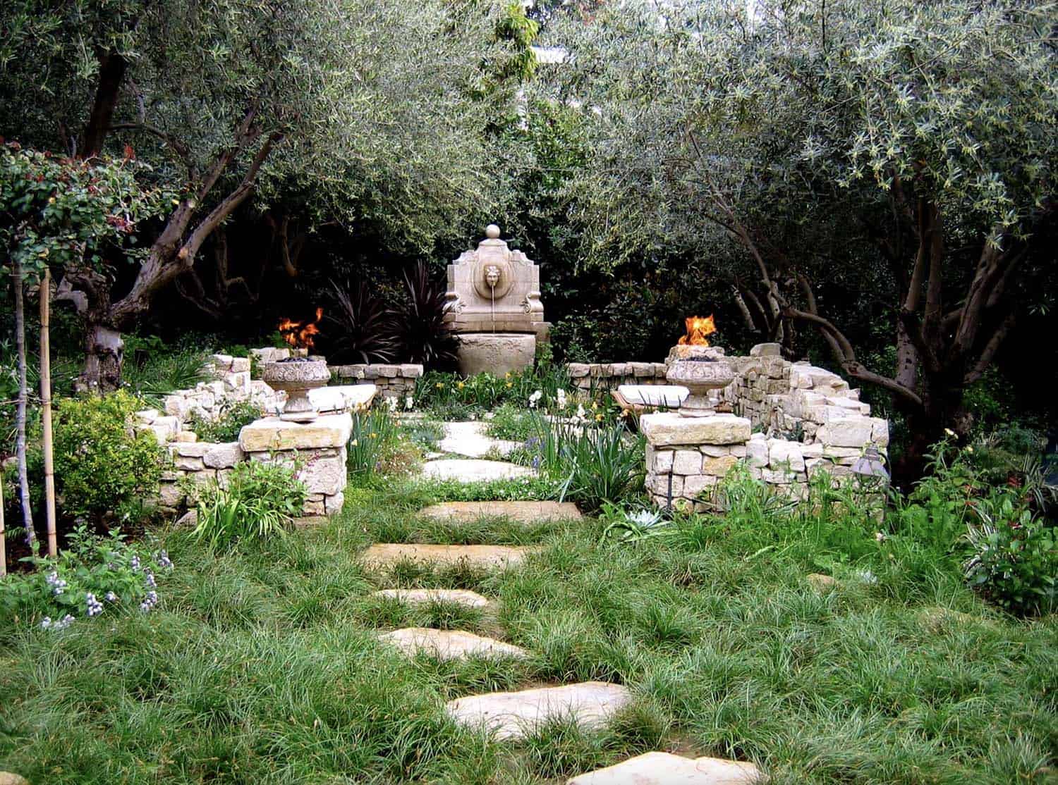 mediterranean-fantasy-garden-backyard-landscaping