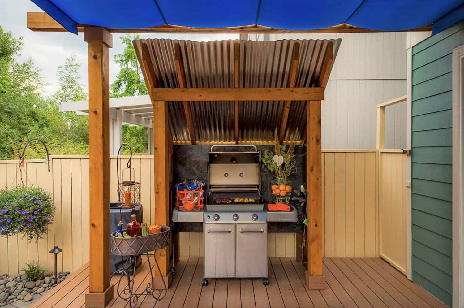 pergola-covered-compact-outdoor-kitchen-and-deck