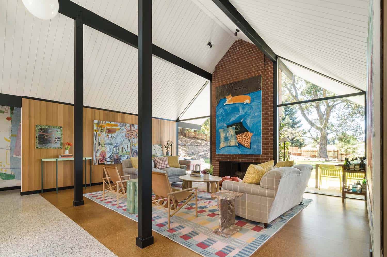 mid-century-modern-atrium-style-living-room