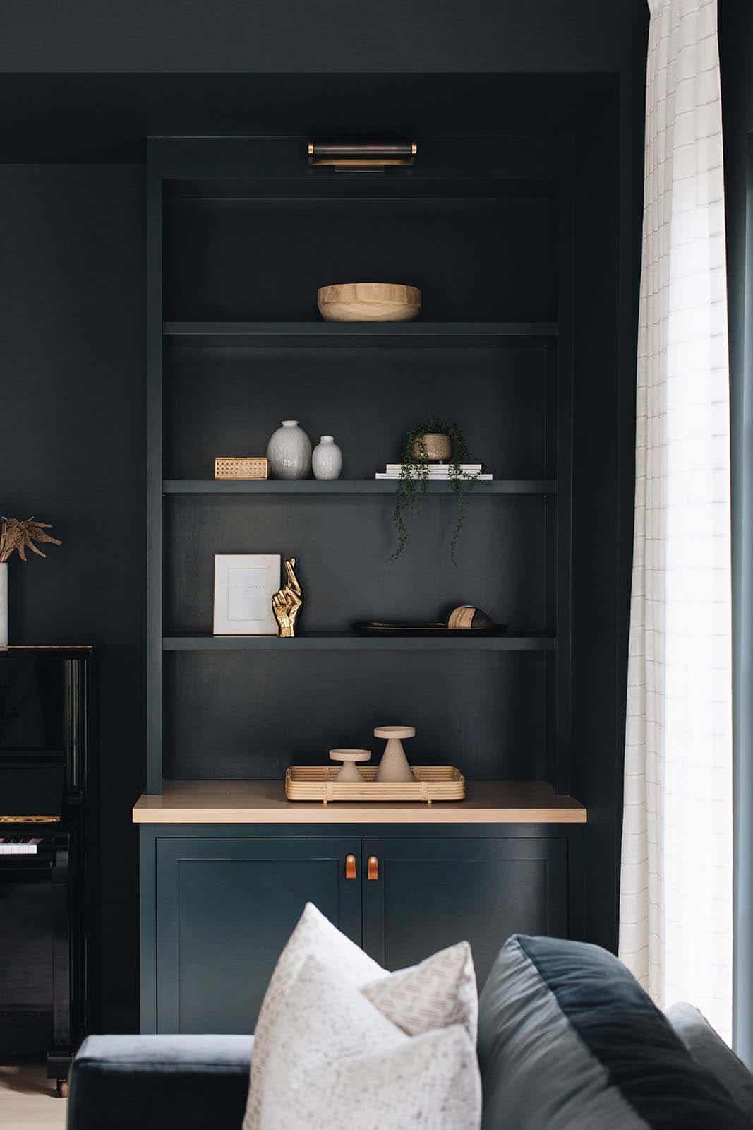 modern-living-room-shelf-detail