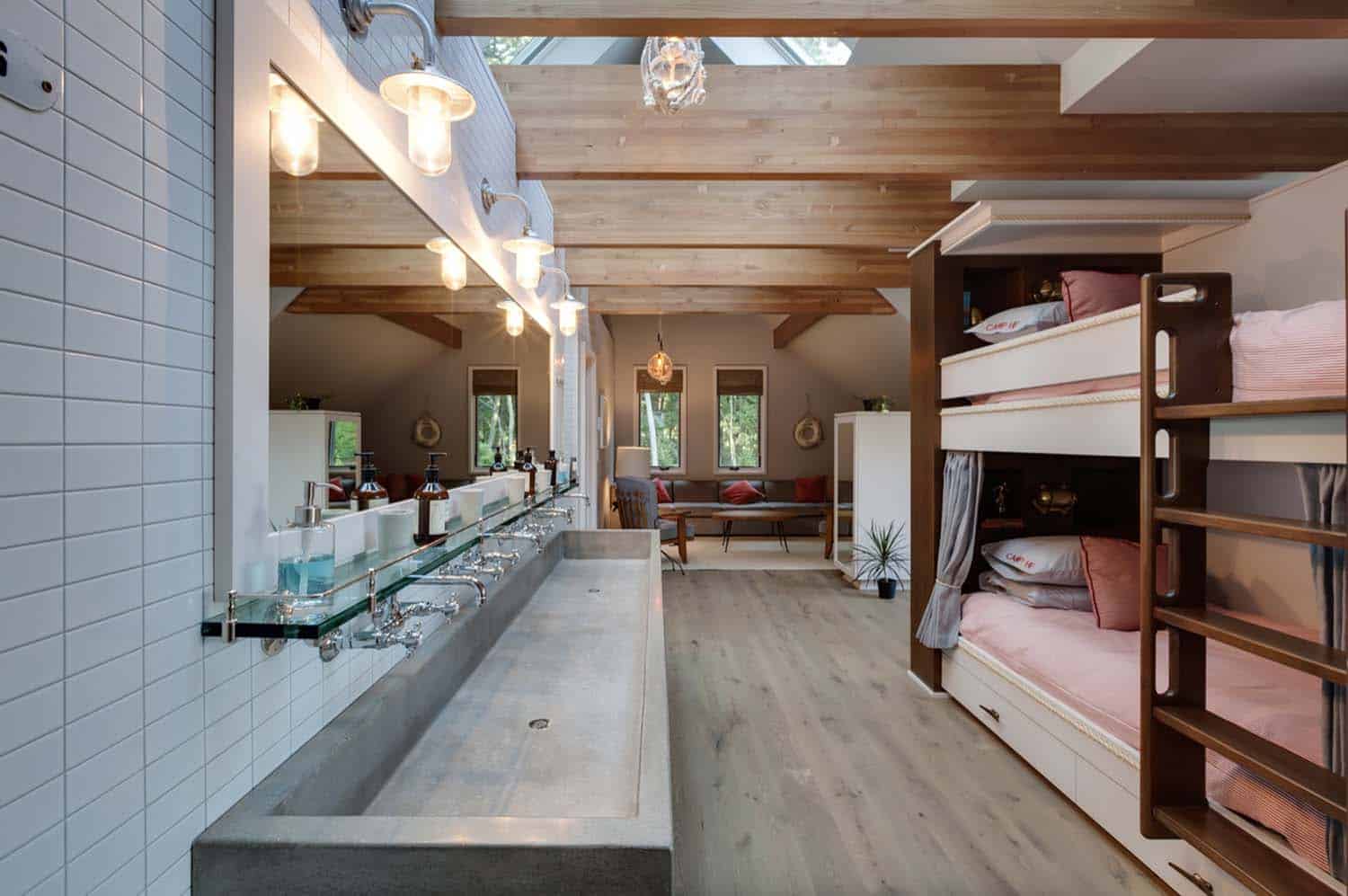 lakeside-resort-home-modern-bunk-bedroom-and-bathroom