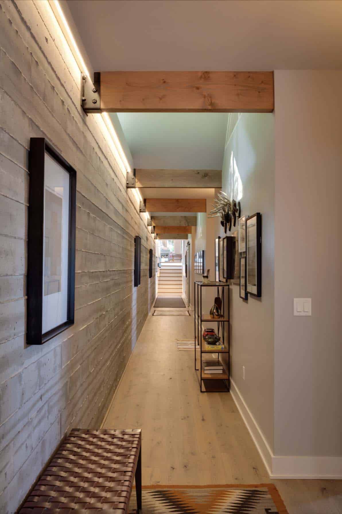 lakeside-resort-home-modern-hallway
