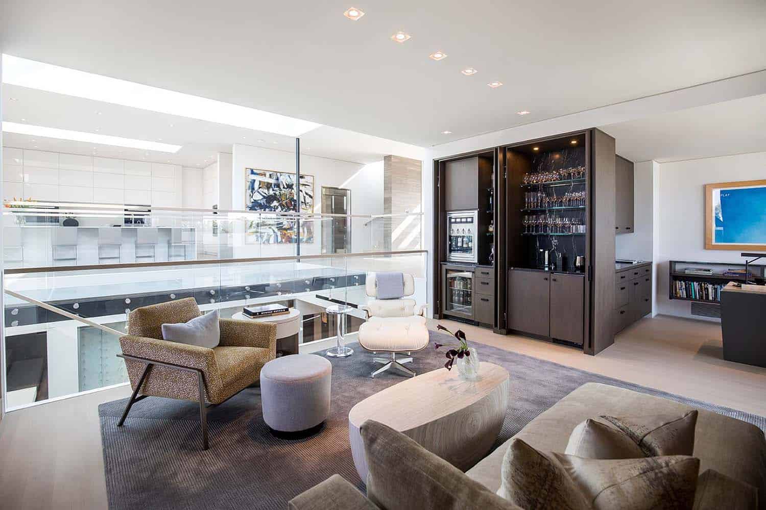 modern-living-room-with-a-home-bar