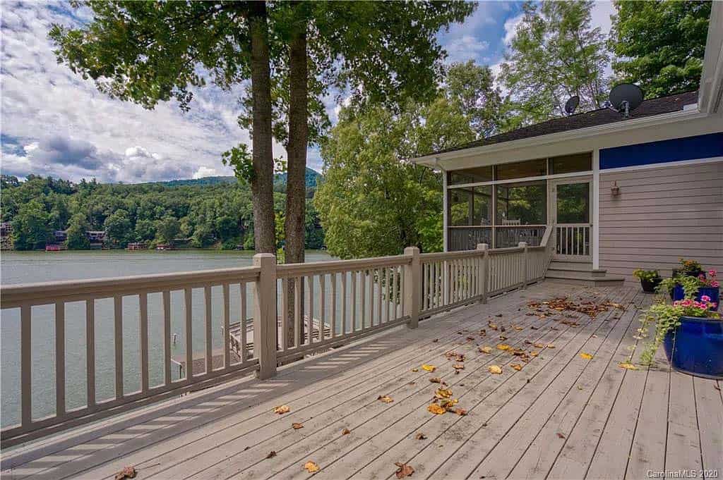 contemporary-lake-house-deck-before-the-renovation