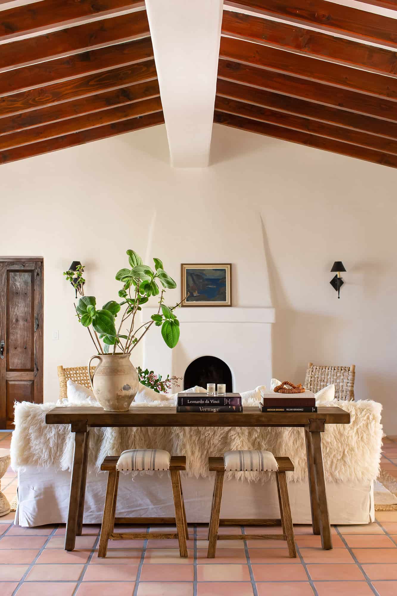 spanish-style-living-room