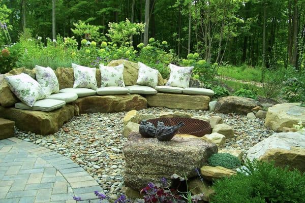 featured posts image for 31 River Rock Landscaping Ideas For An Amazing Garden