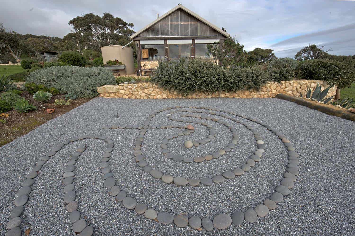 creative-rock-labyrinth-backyard-garden