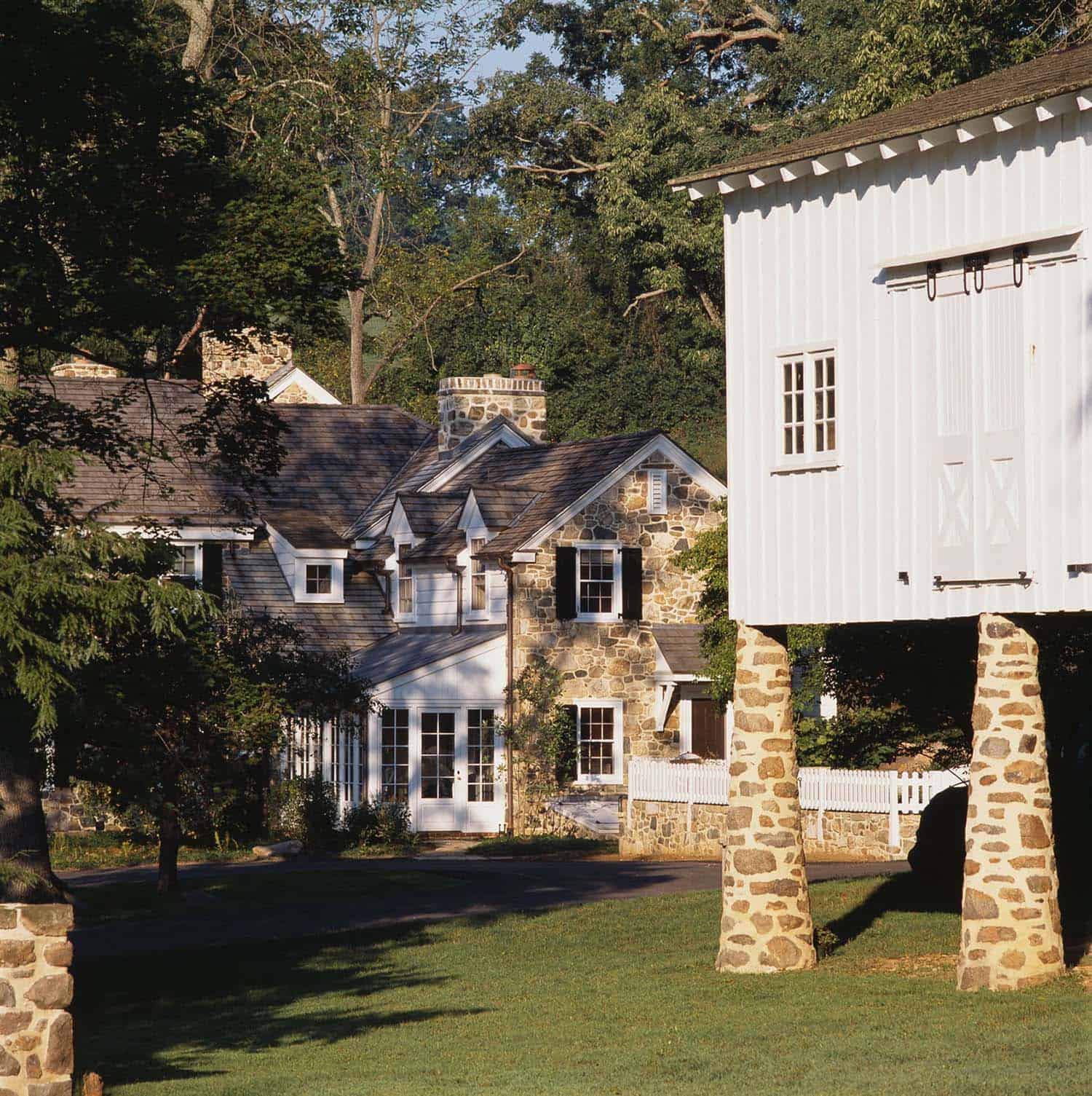 traditional-farmhouse-exterior