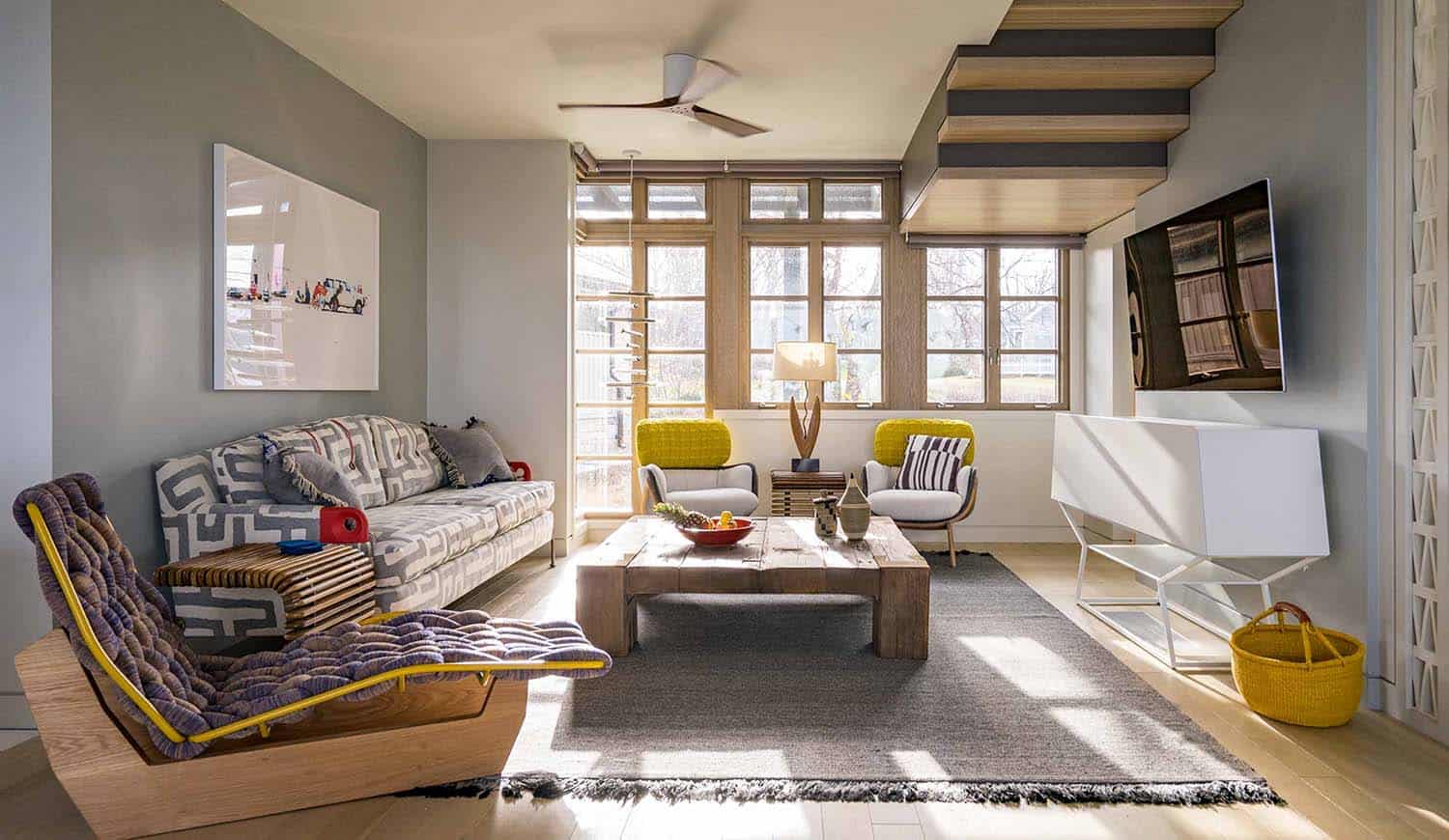beach house eclectic family room