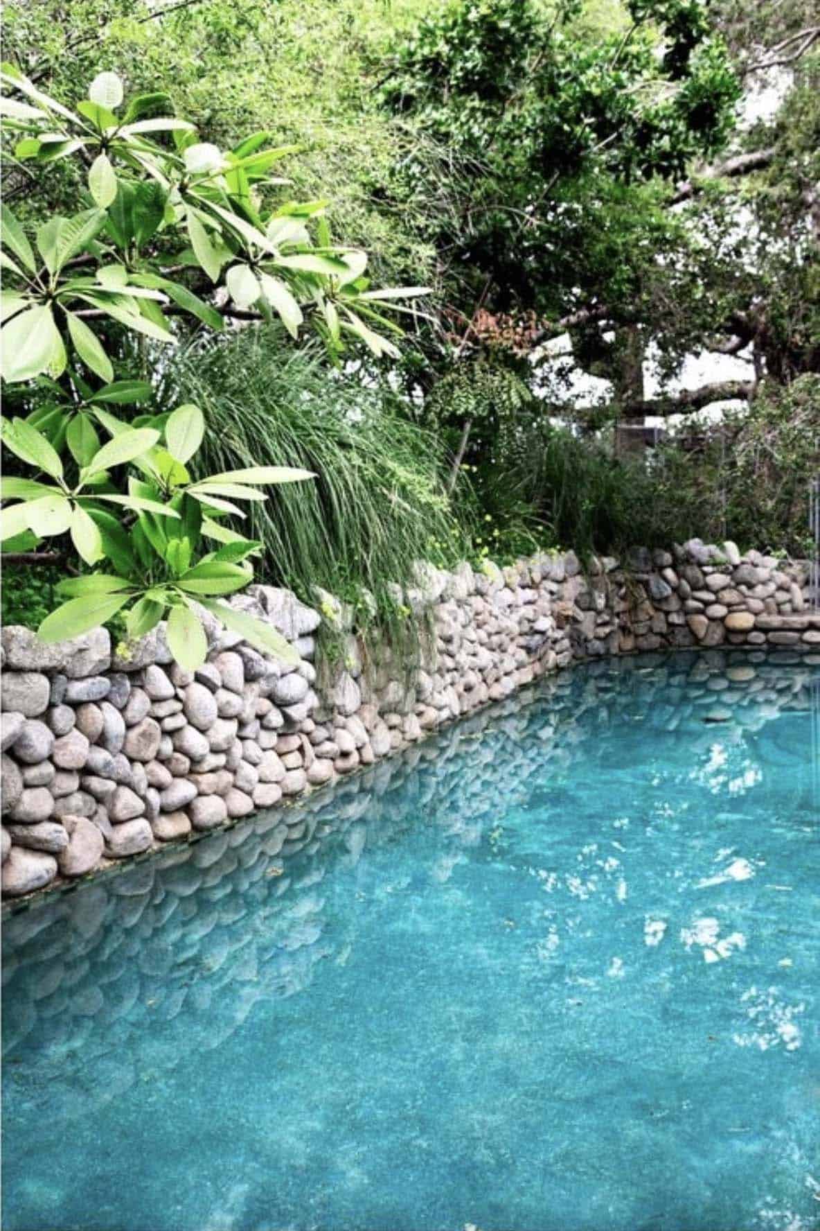beach-style-home-swimming-pool