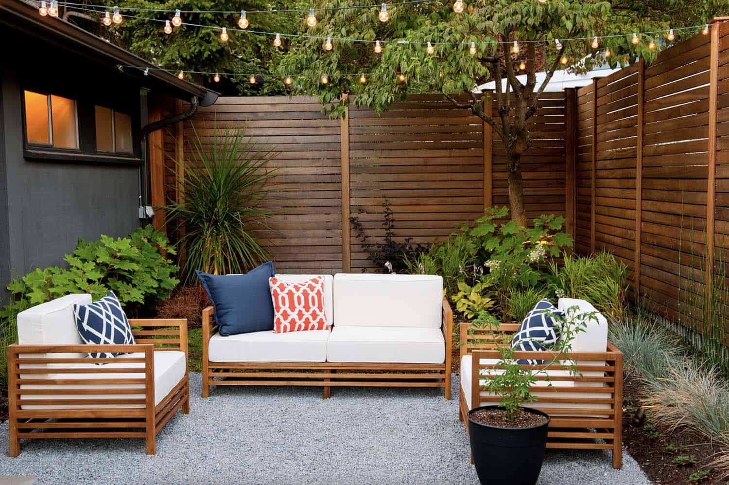 small-backyard-patio-with-string-lights