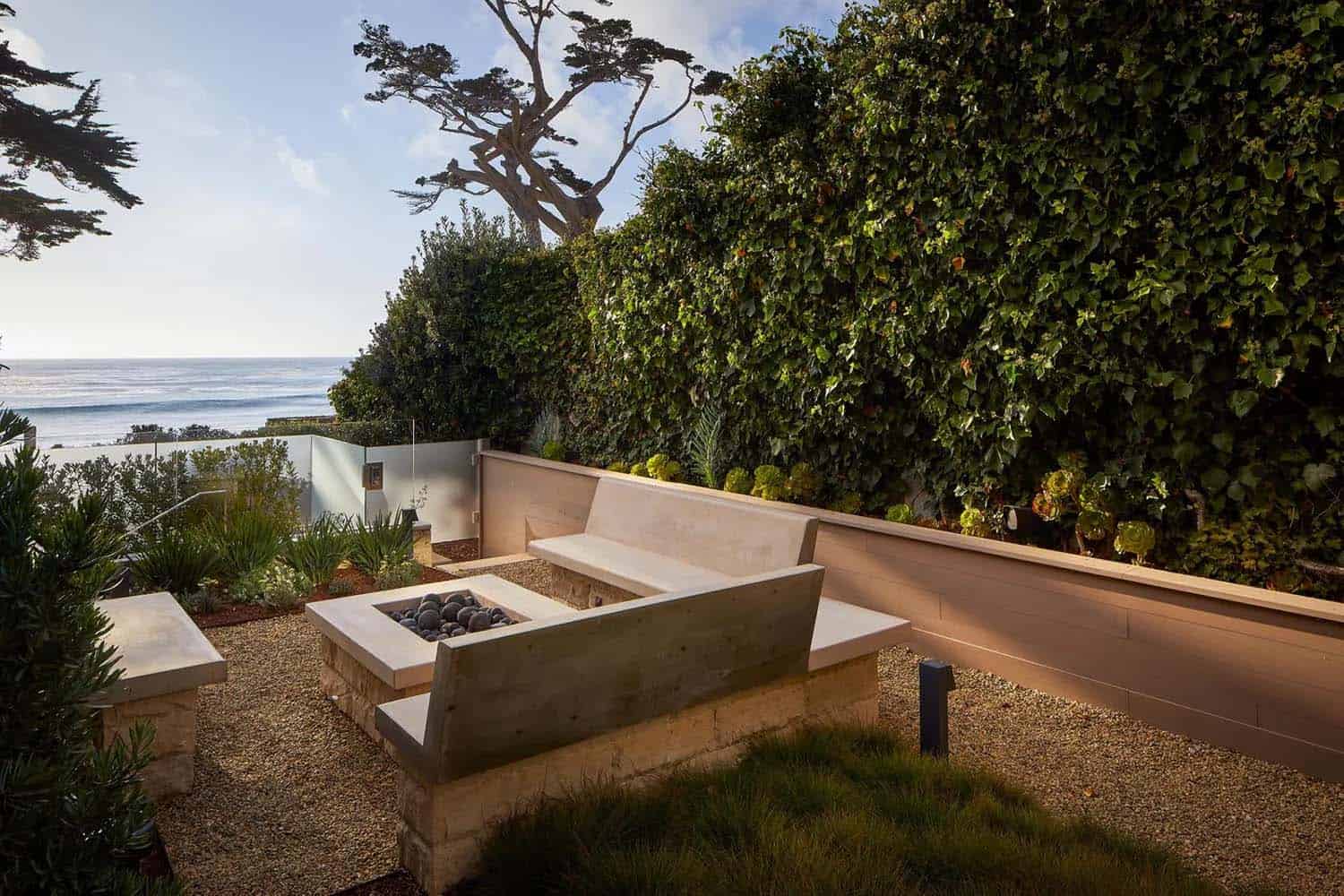 california-modern-home-exterior-patio-with-a-fire-pit