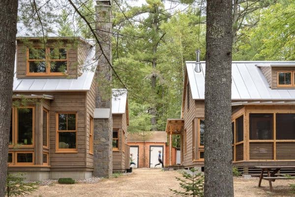 featured posts image for Amazing camp-like family cabin in Maine is a retreat for nature lovers