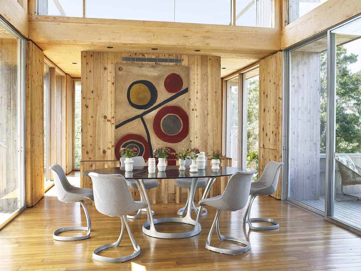 modern-beach-house-dining-room