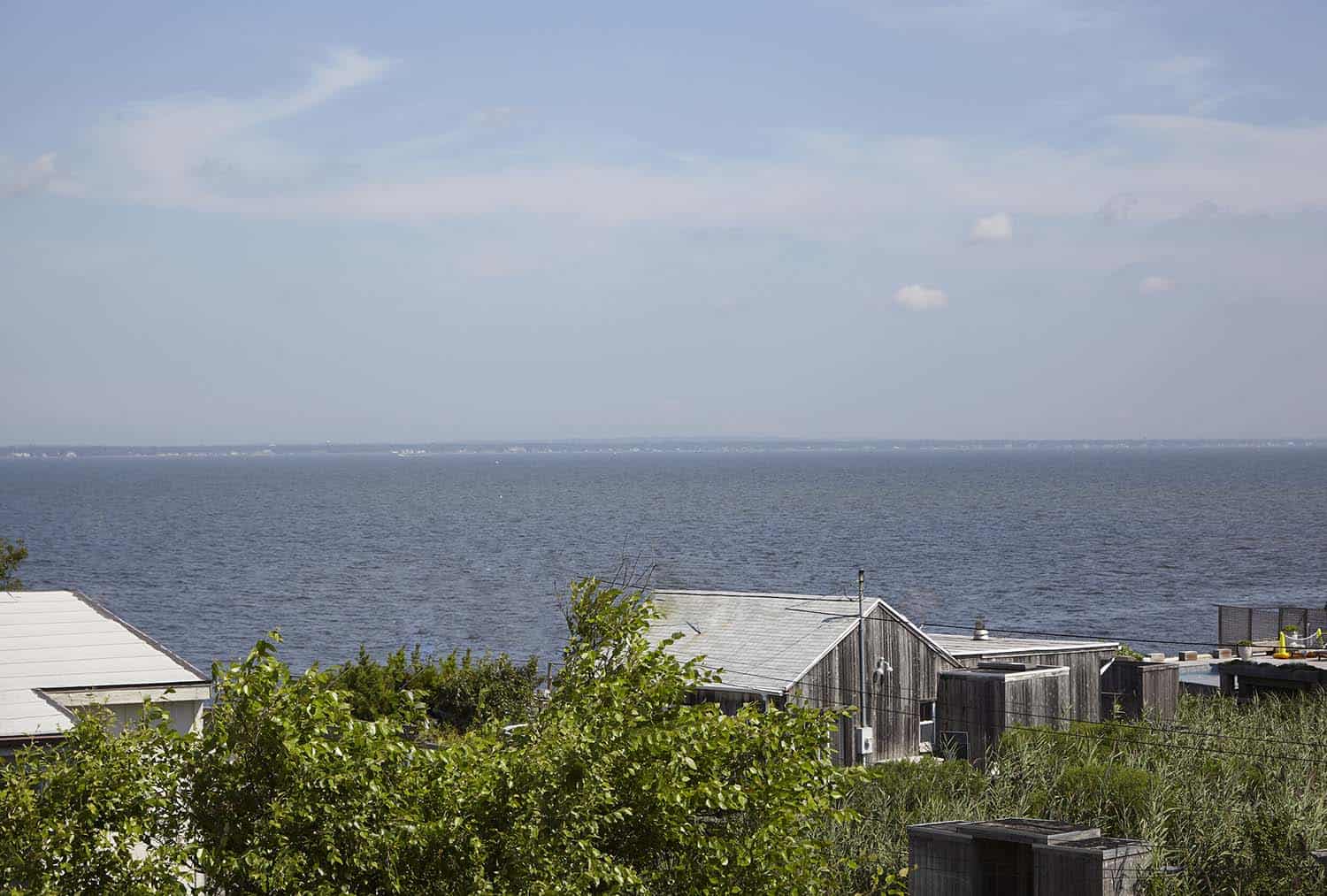 modern-coastal-home-seaside-view