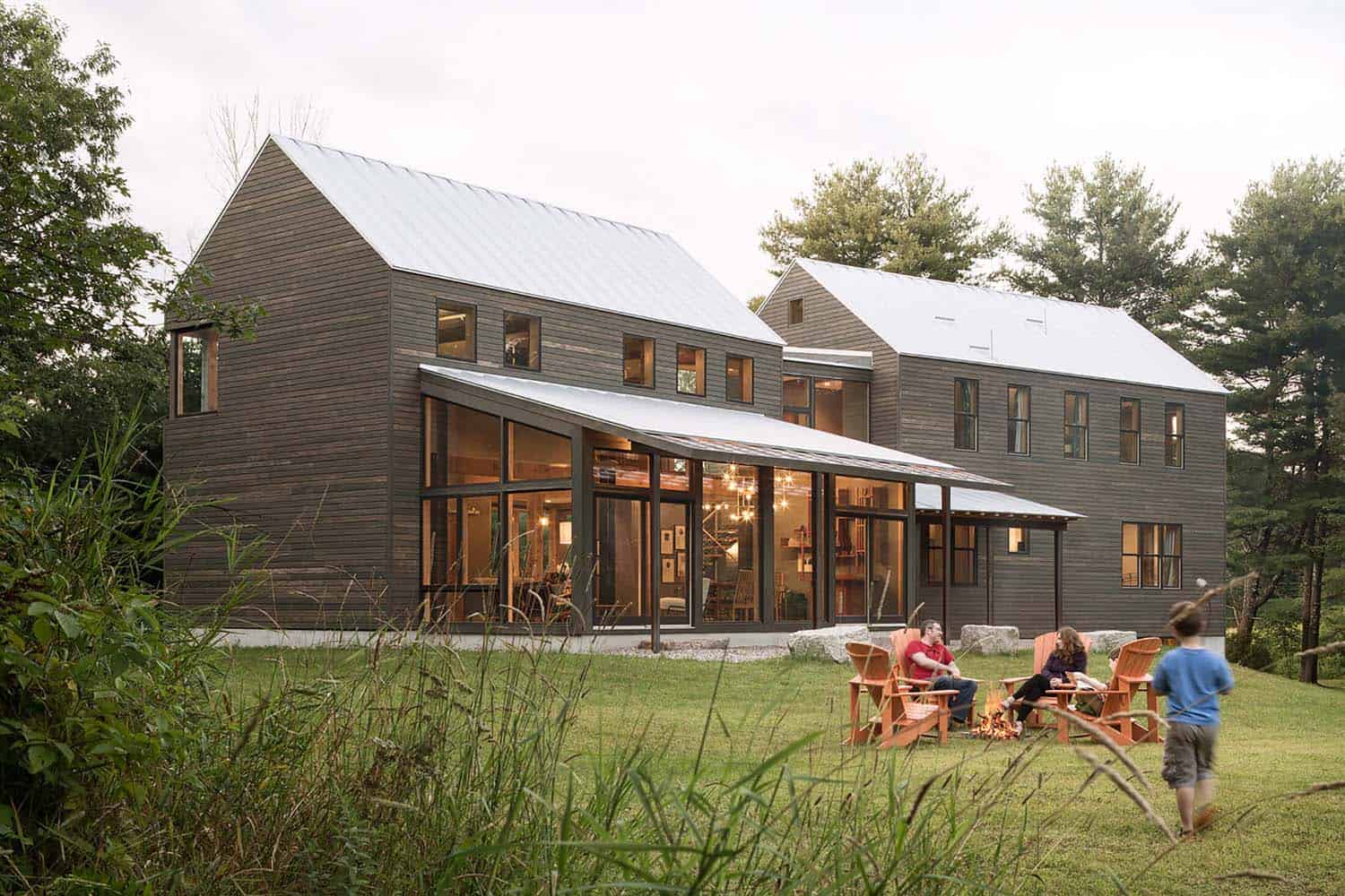 modern barn home exterior