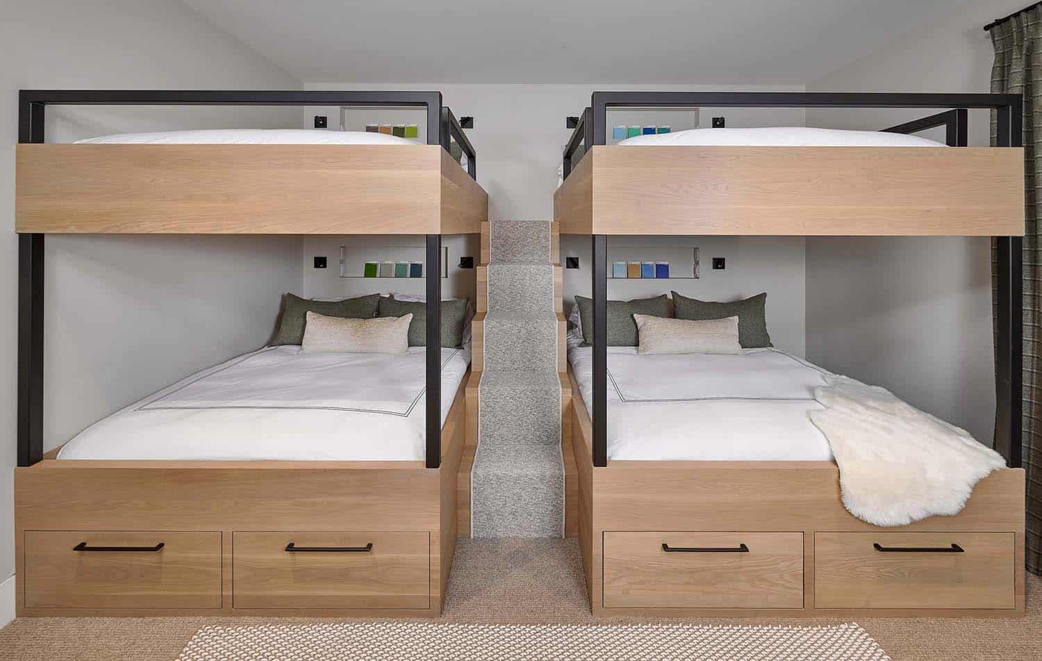 modern-farmhouse-bunk-bedroom