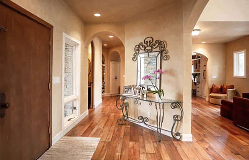 tuscan style interior before the mountain home renovation