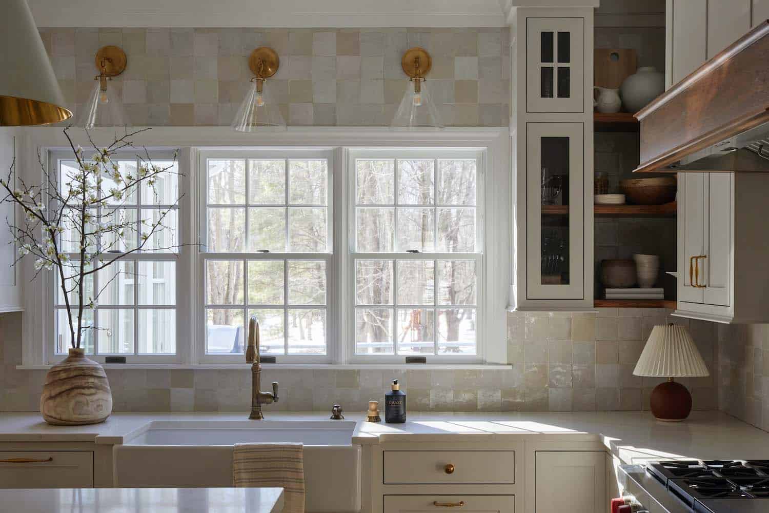 modern-organic-interiors-kitchen-sink-with-a-window-view