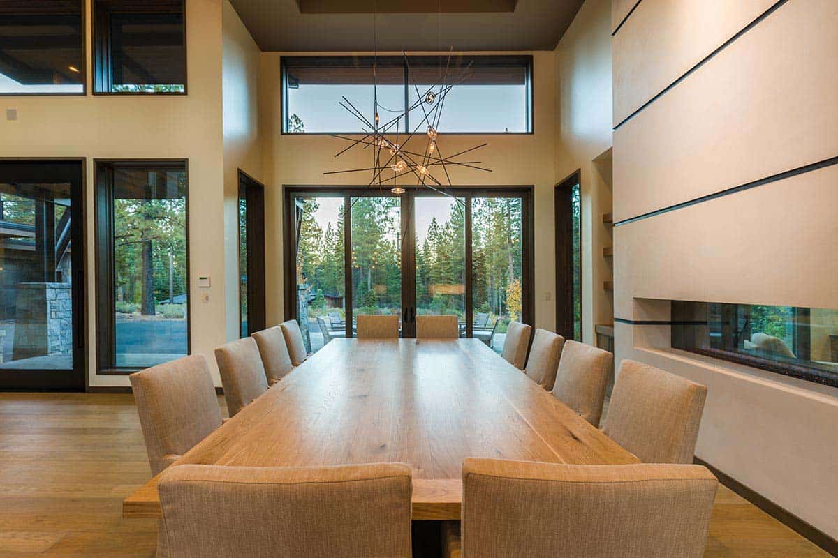 mountain contemporary dining room