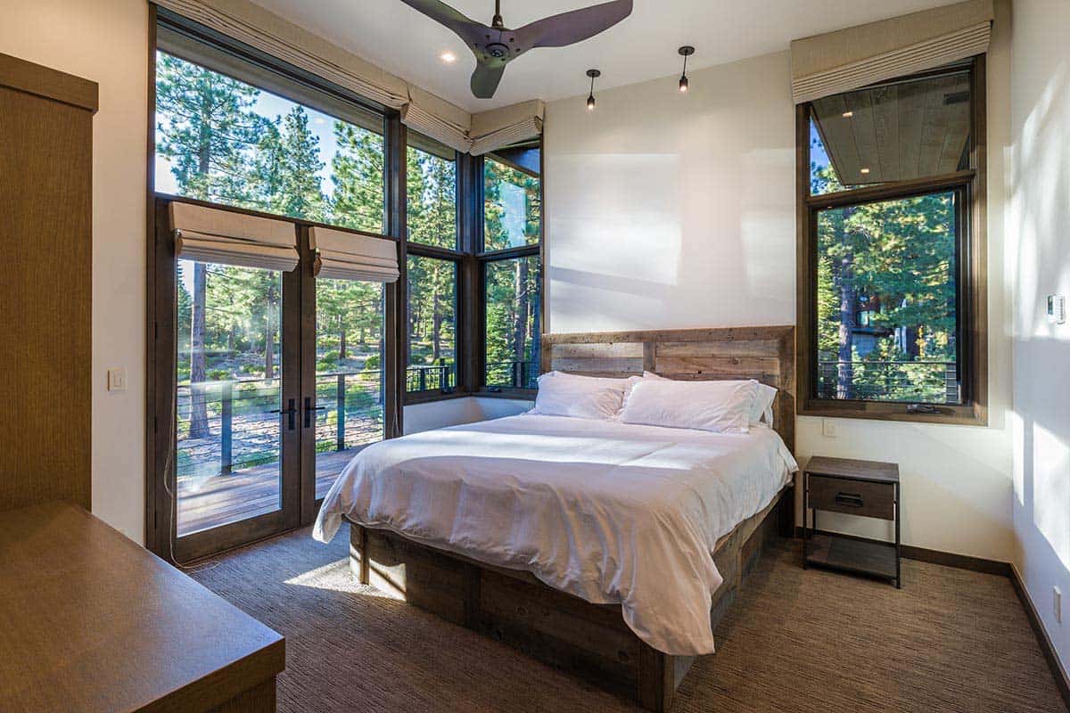 mountain contemporary bedroom