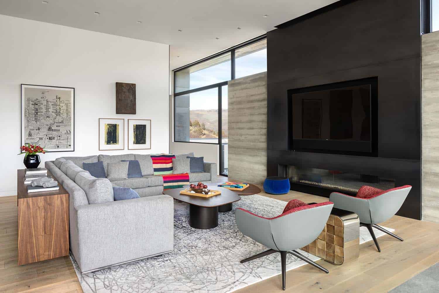 mountain modern living room