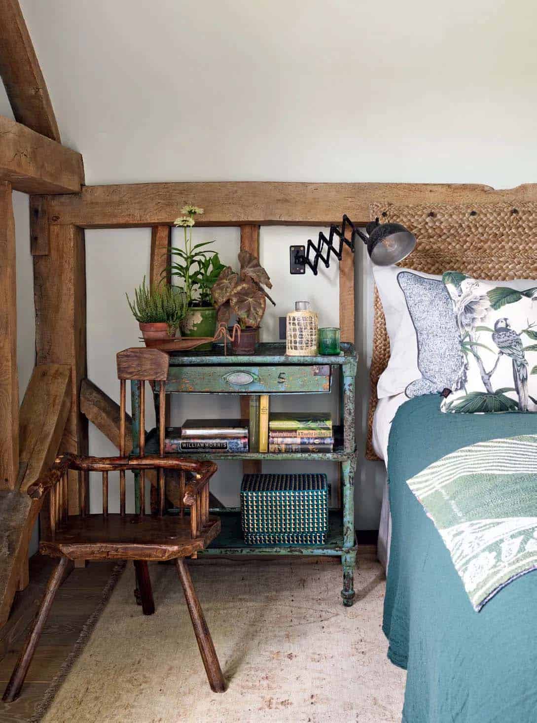 barn-style-contemporary-bedroom