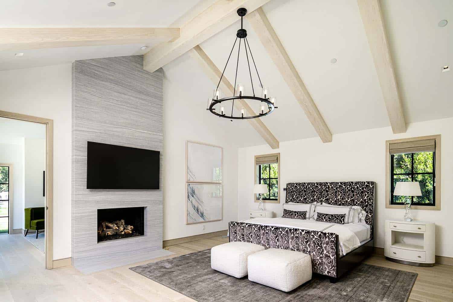 traditional-style-bedroom-with-a-fireplace
