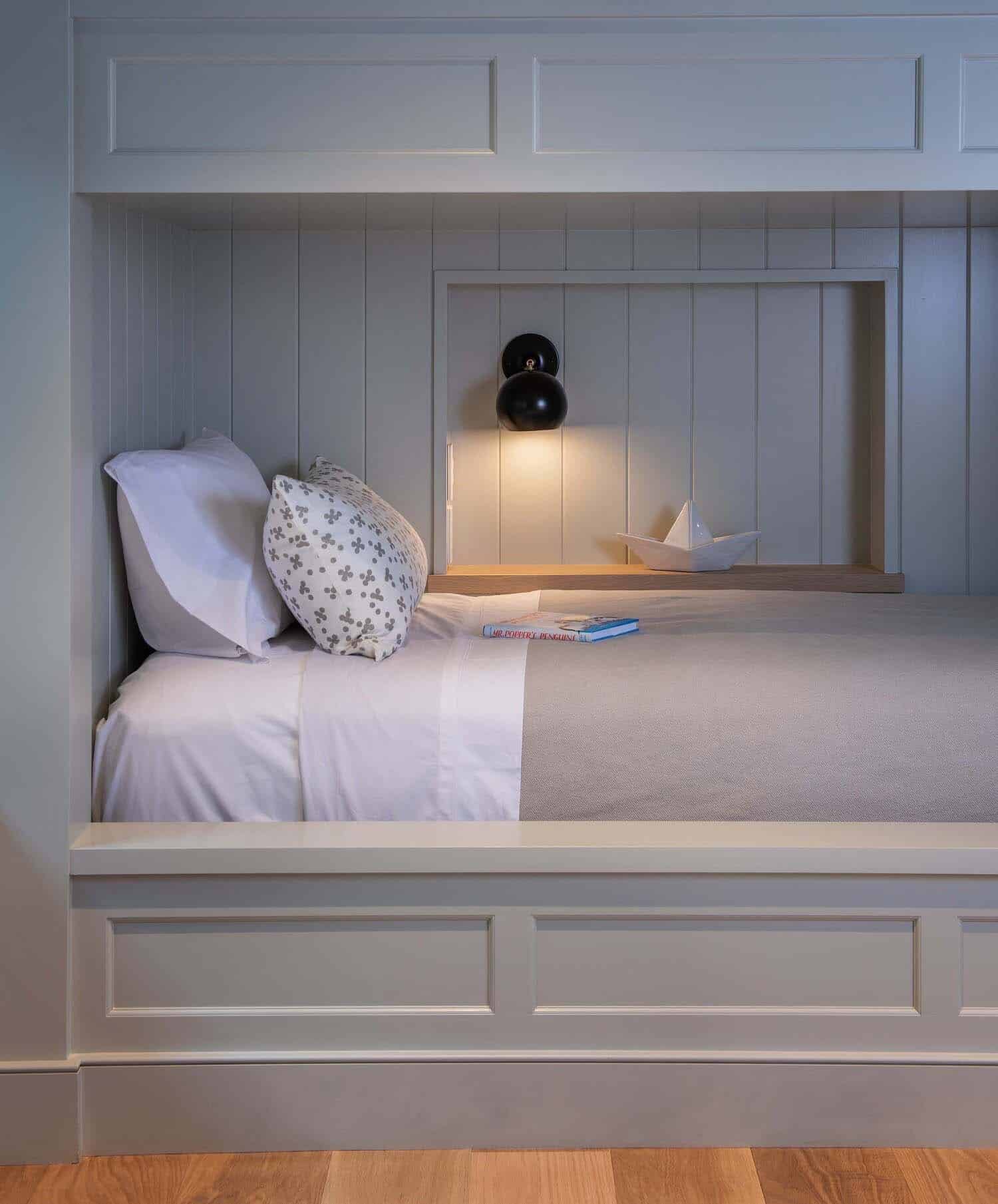 coastal style bunk bedroom