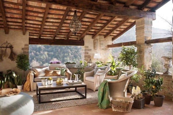 rustic country house covered patio