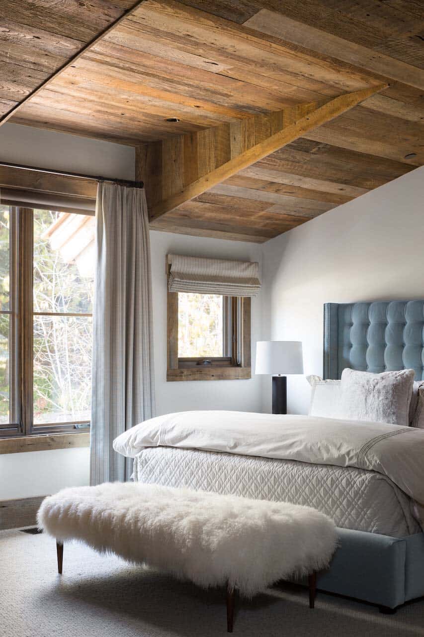 rustic mountain style bedroom