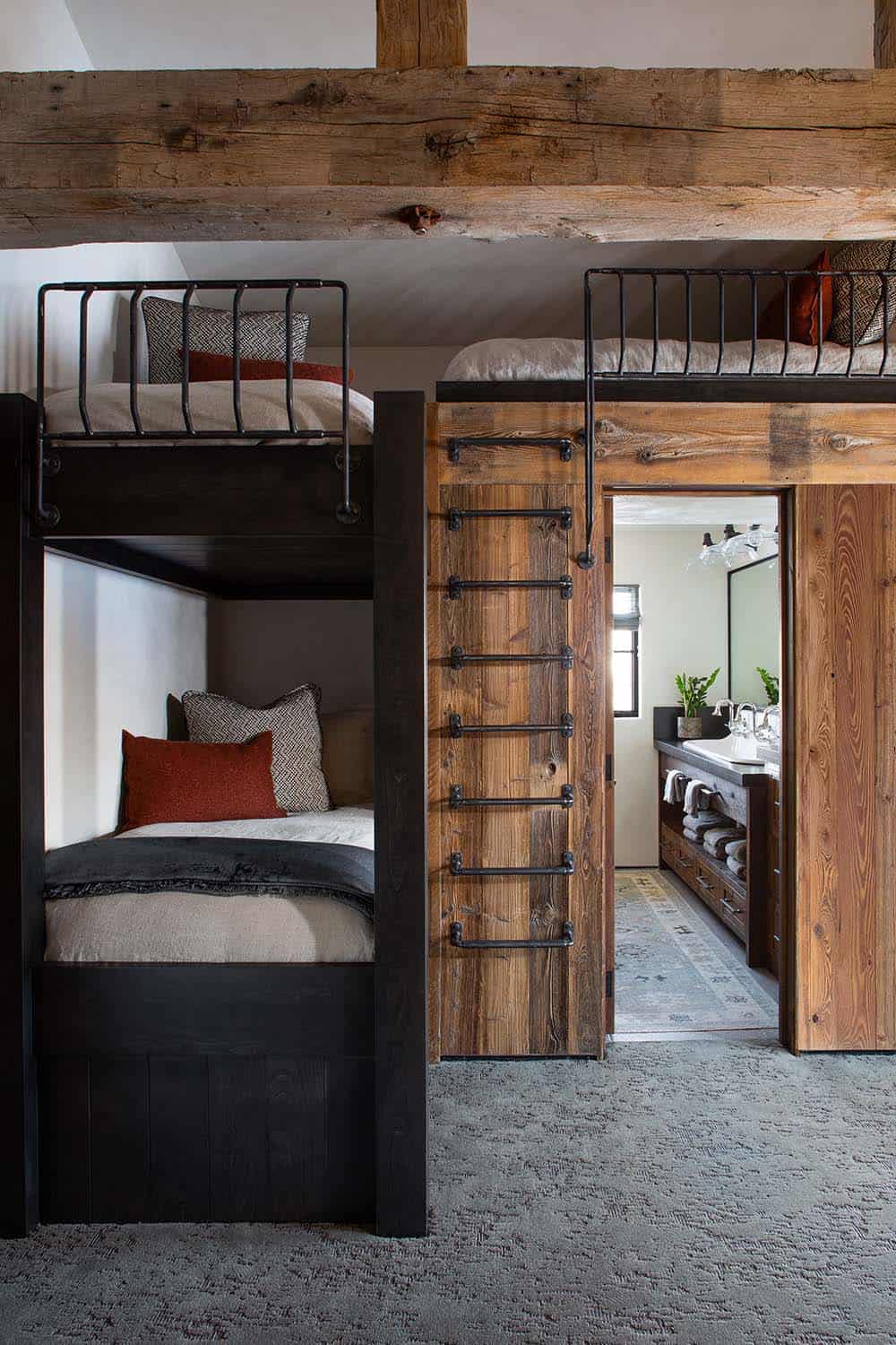 rustic modern bunk bedroom