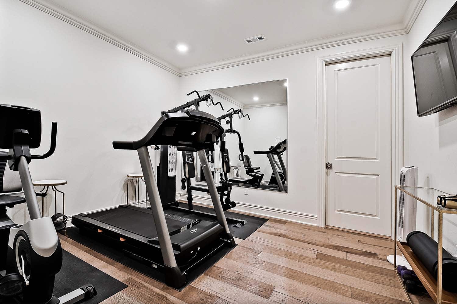 transitional style home gym
