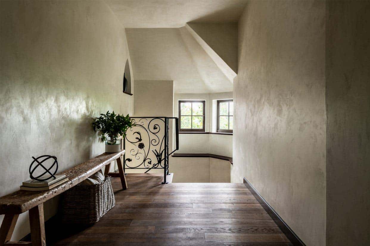tudor style upstairs hallway