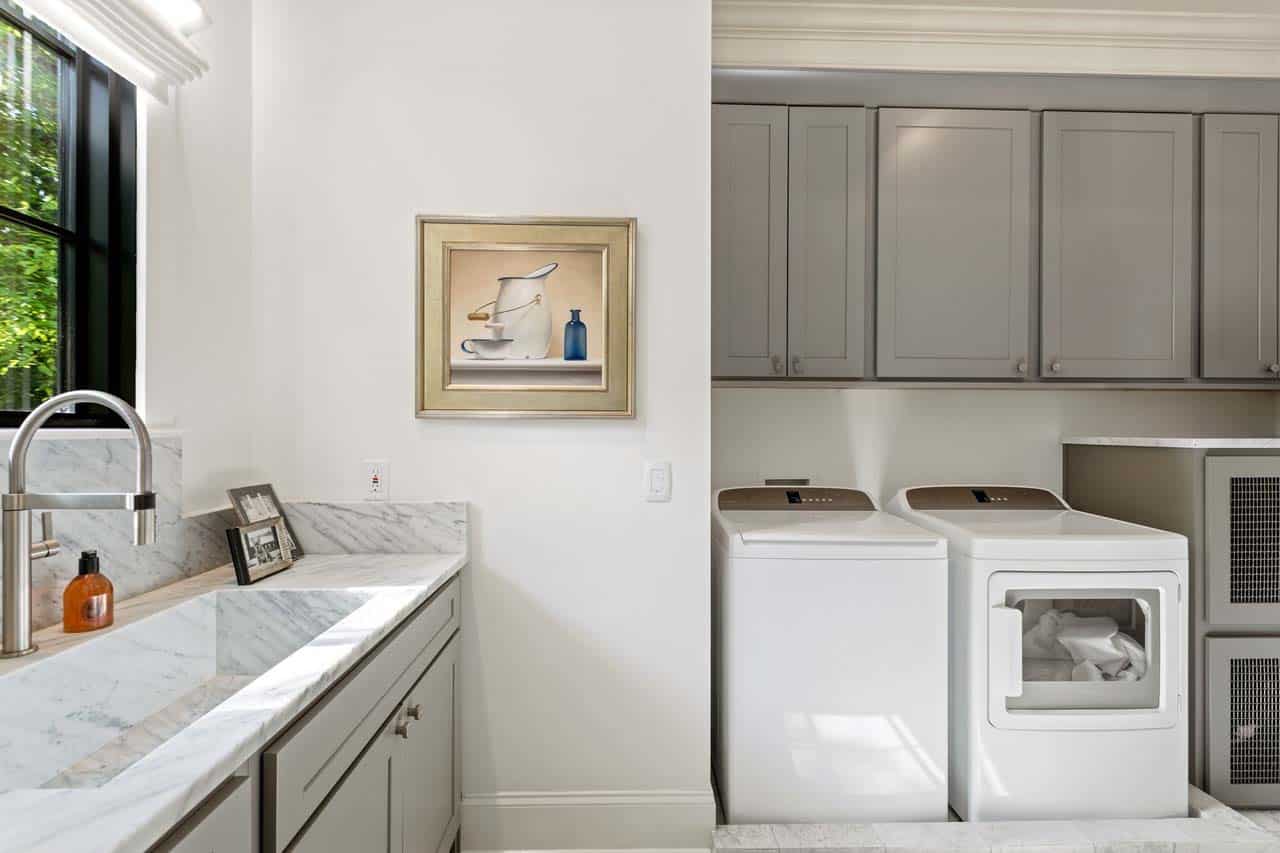 transitional laundry room