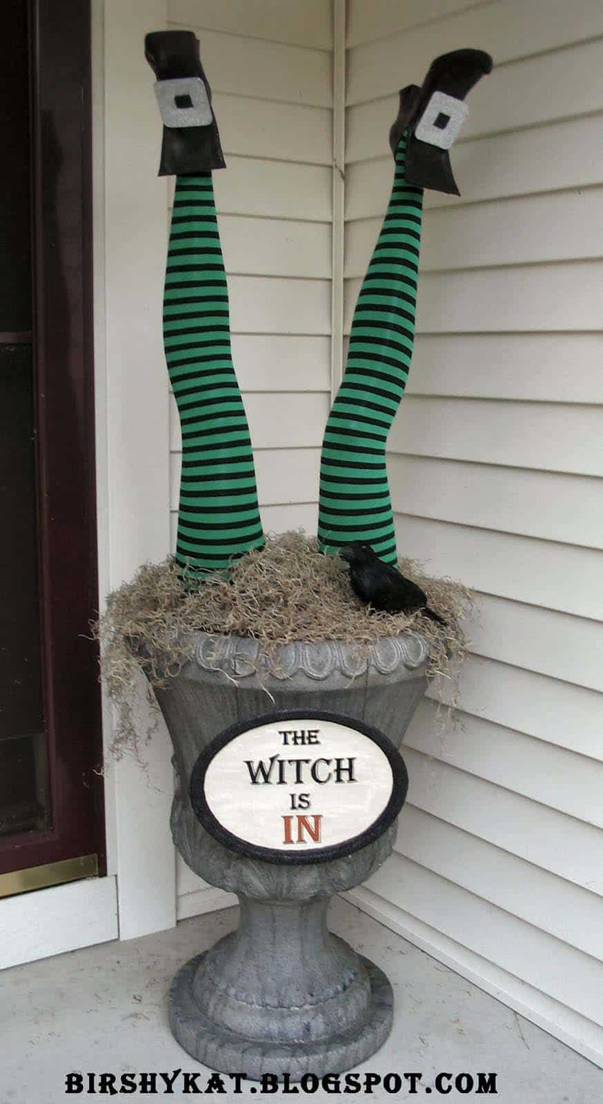 witch's urn front porch halloween decor