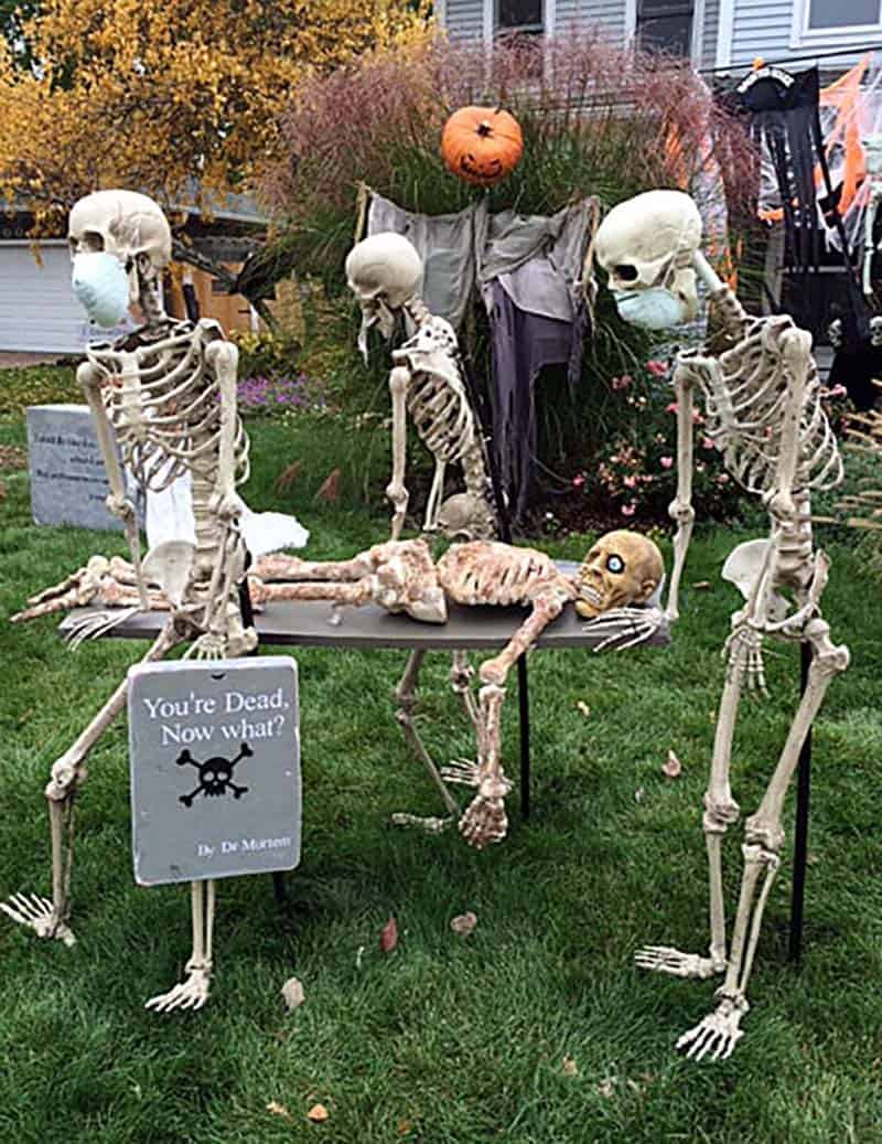 spooky skeletons on your front yard
