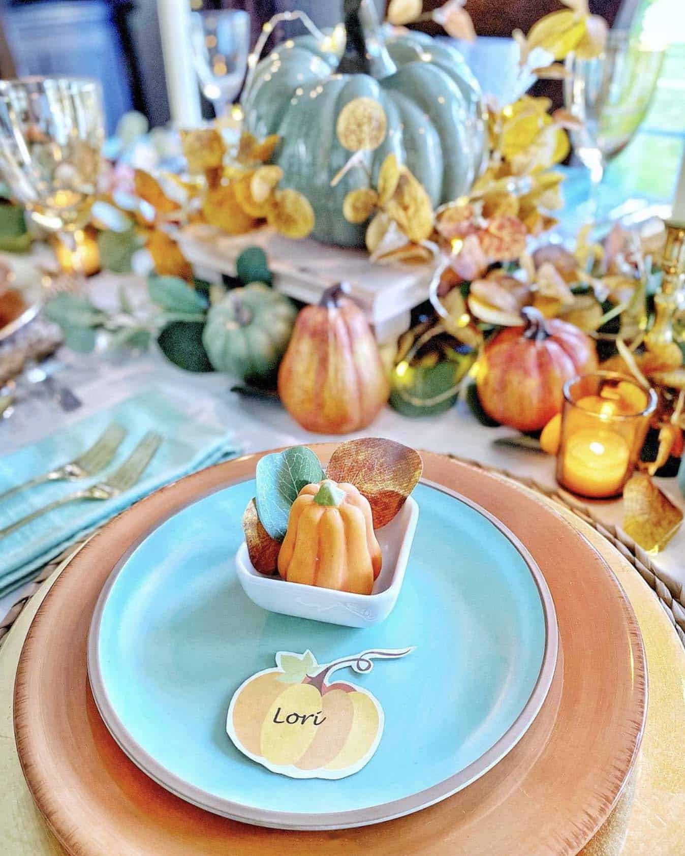 thanksgiving dining table decorations with a pastel color palette