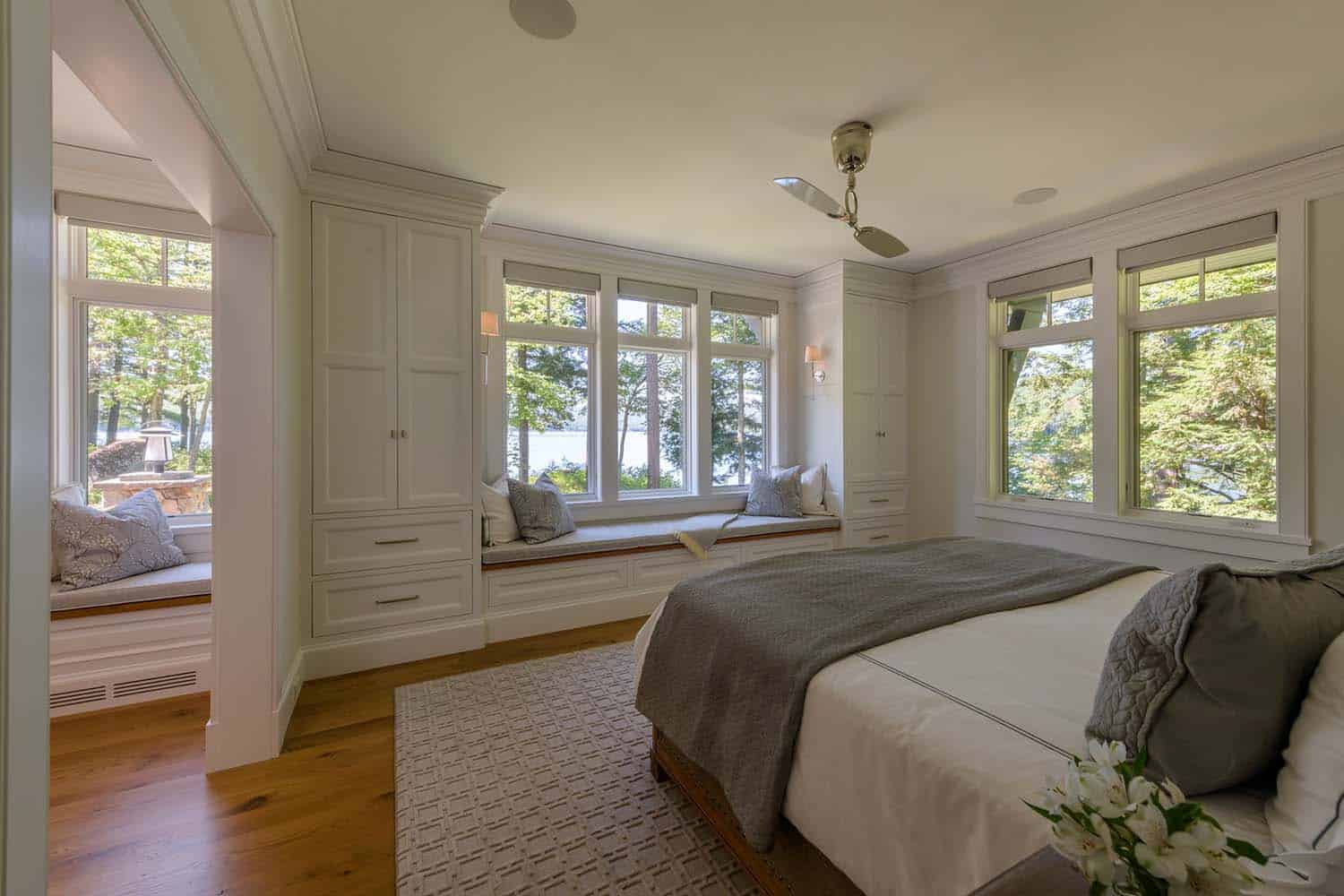 traditional bedroom with a built-in window seat