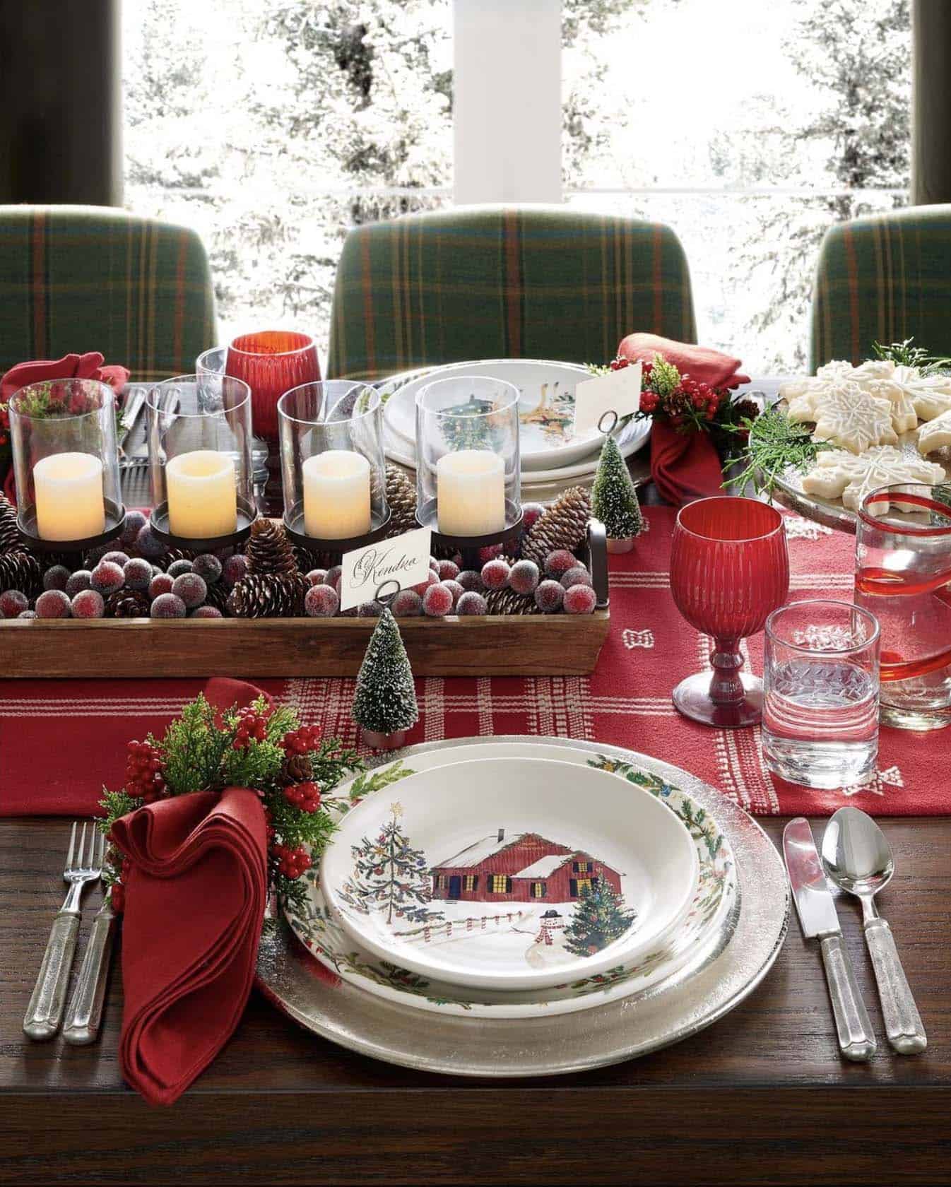 classic red and green dining table decorations