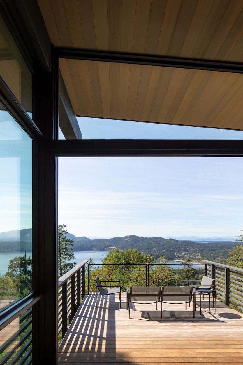 contemporary mountain cabin outdoor patio with a view