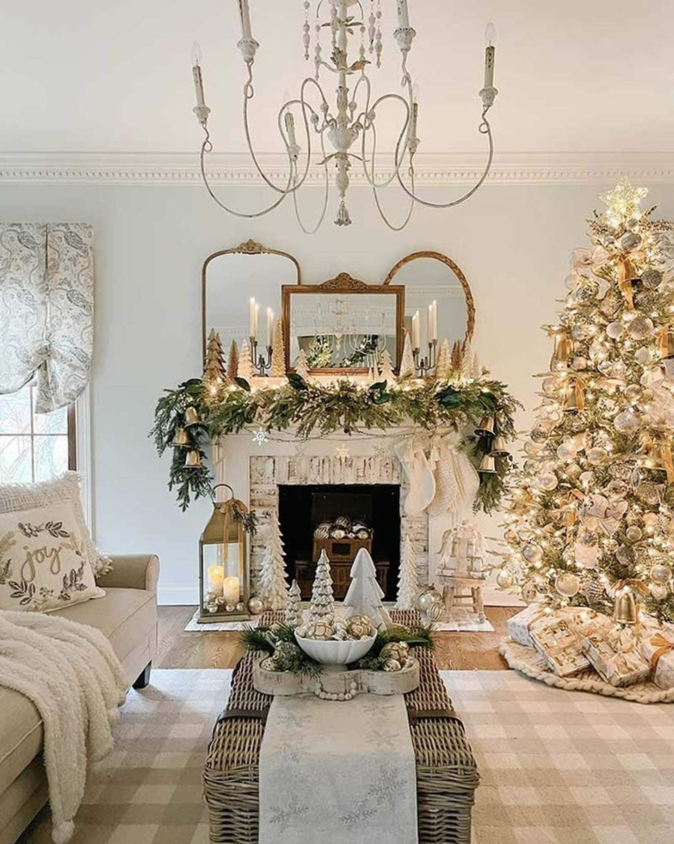 christmas decorated fireplace mantel