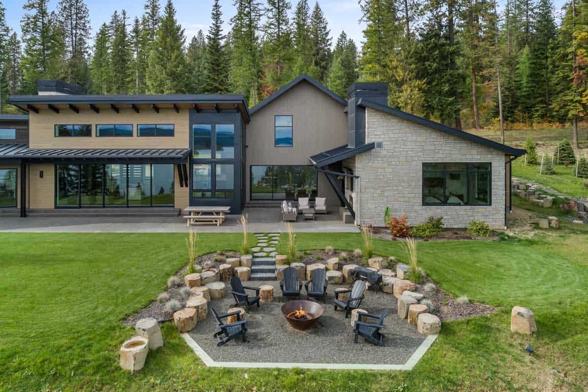 modern elegant home exterior backyard with a firepit