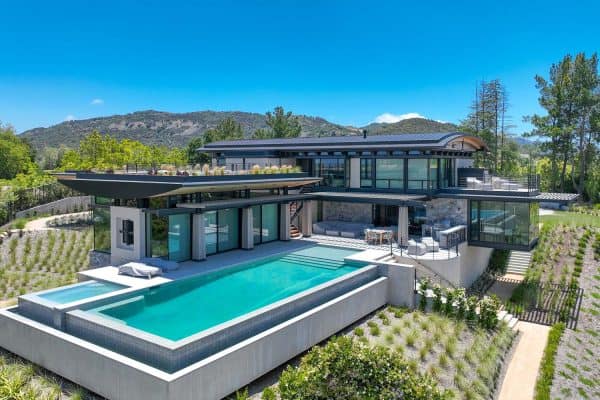 featured posts image for See this luxury hilltop house with spectacular Los Angeles skyline views