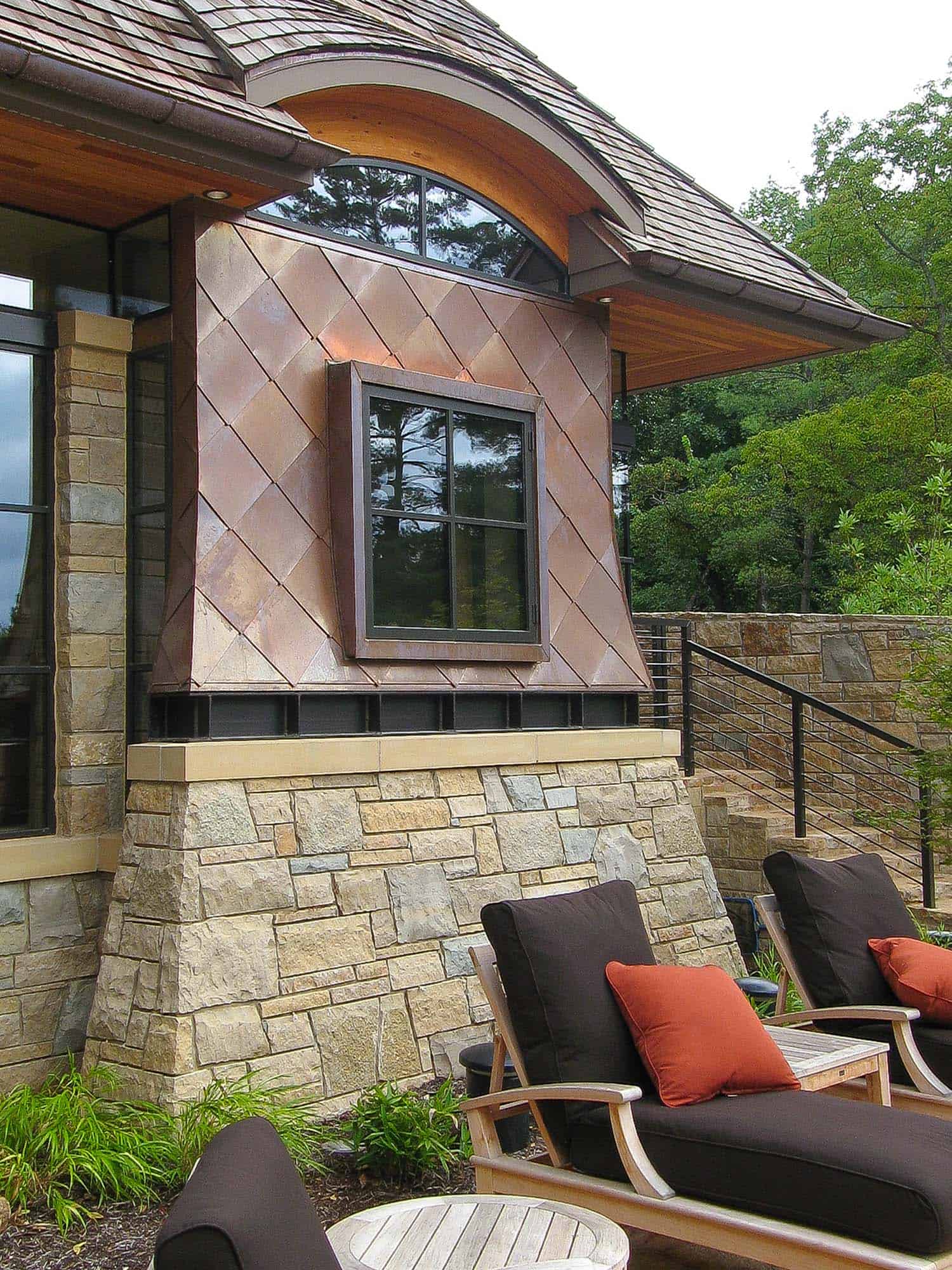 modern cottage exterior patio