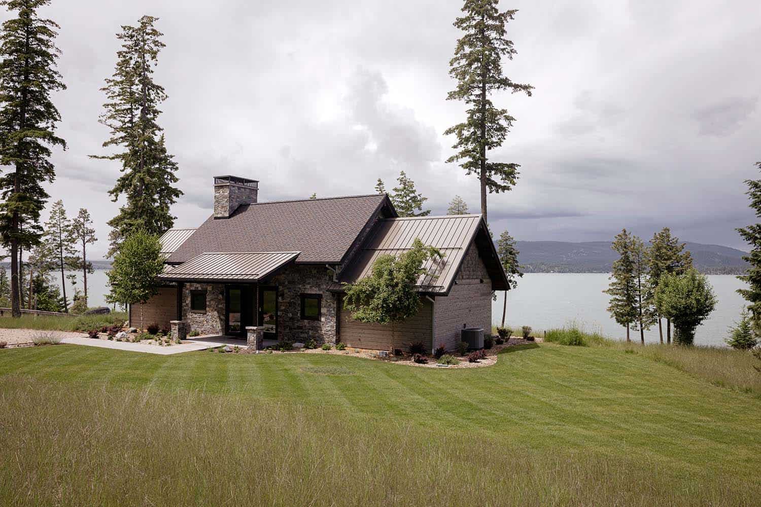 modern-rustic lake house exterior